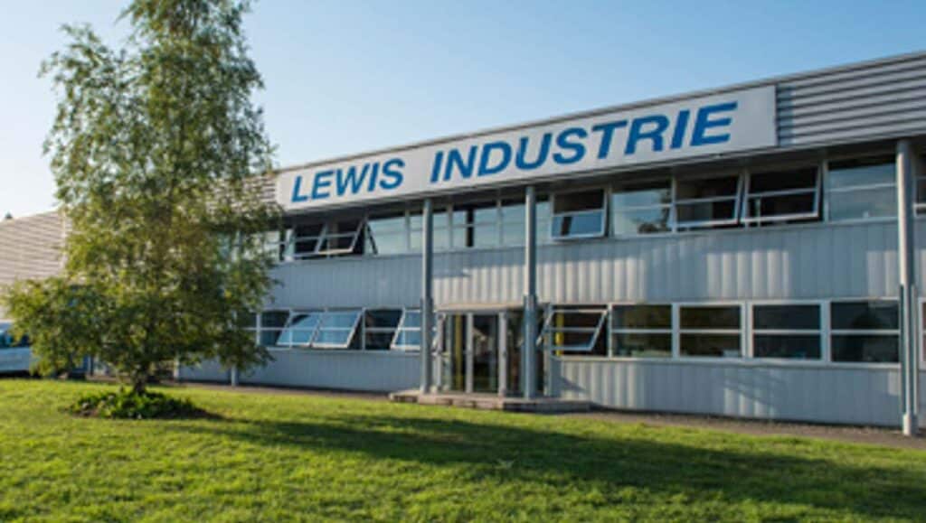Dossier presse Lewis industrie facade 060421 - Ile-de-France Investissements & Territoires